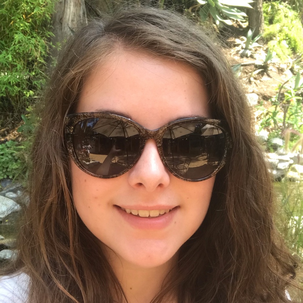 Meet your Posher, Kayla